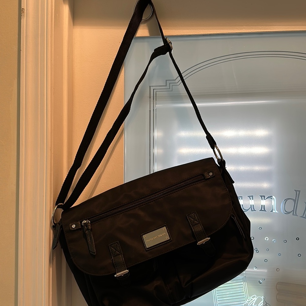 Classy Dana Buchman handbag